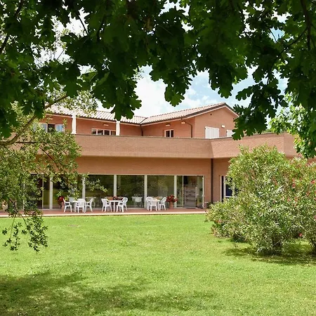 Hotel apartamentowy San Rossore 2*